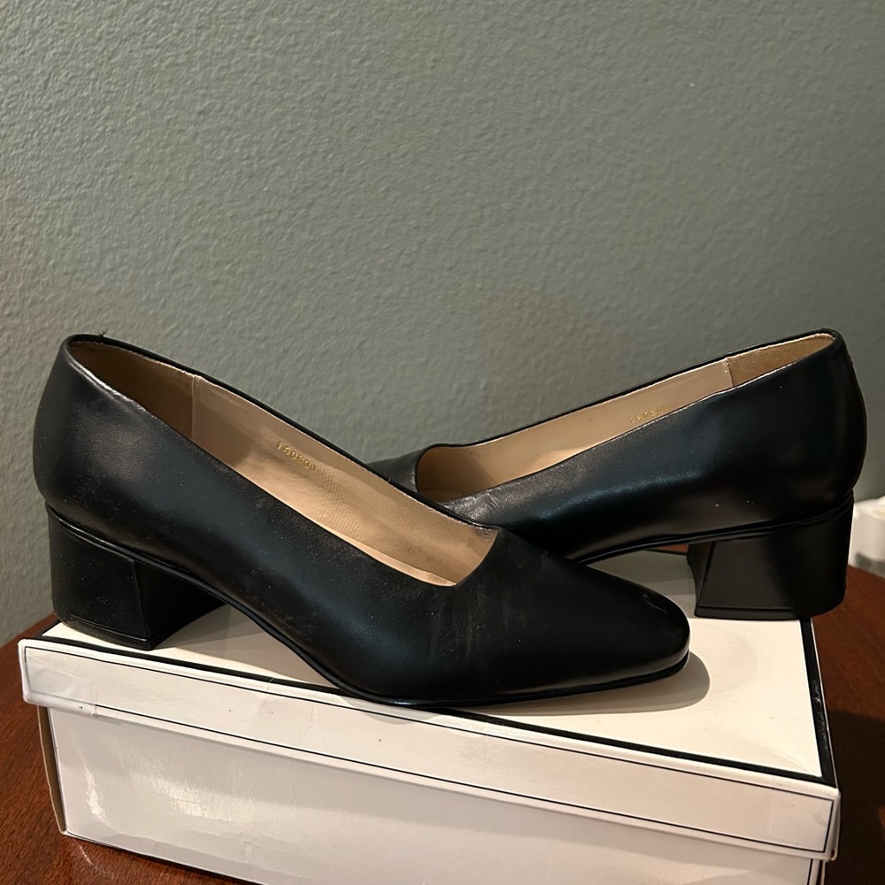 PESARO- Elegant Black Leather Heels
